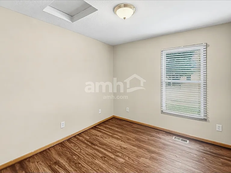 1833 Kathiwade Dr — Photo 14