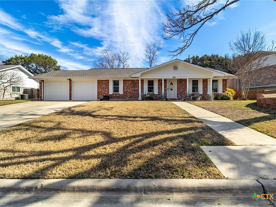 1st image of 809 Cedar Oaks Ln