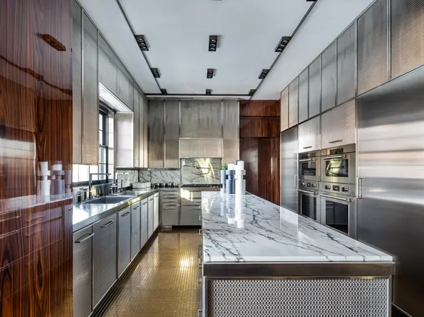 11 East 68th Street image 9 of 19