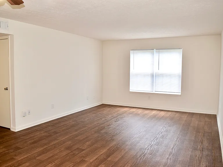 Countrybrook Apartments — Photo 80