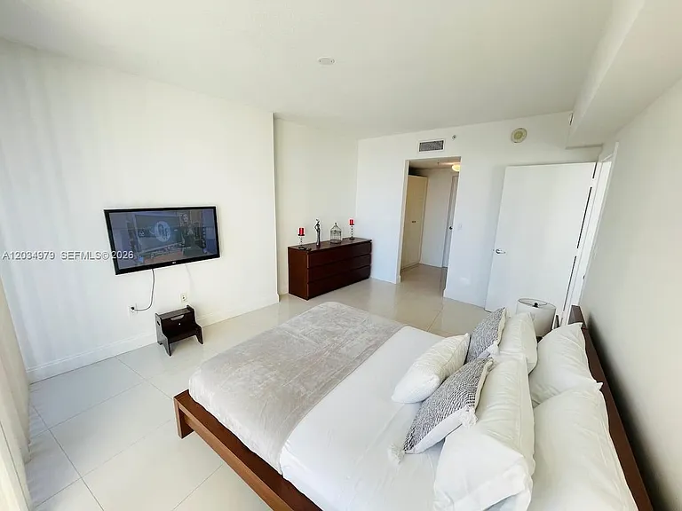 1750 N Bayshore Dr #3010 — Photo 19