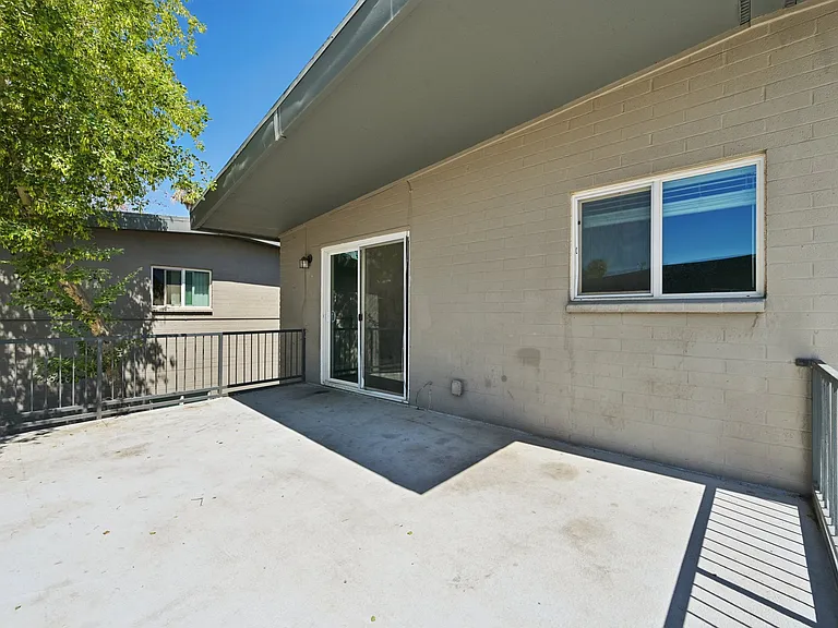 Cornell Apartments — Photo 44