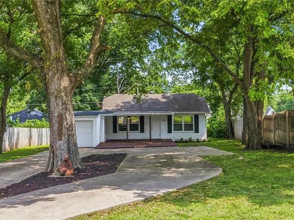 5529 Outlook St, Mission, KS 66202