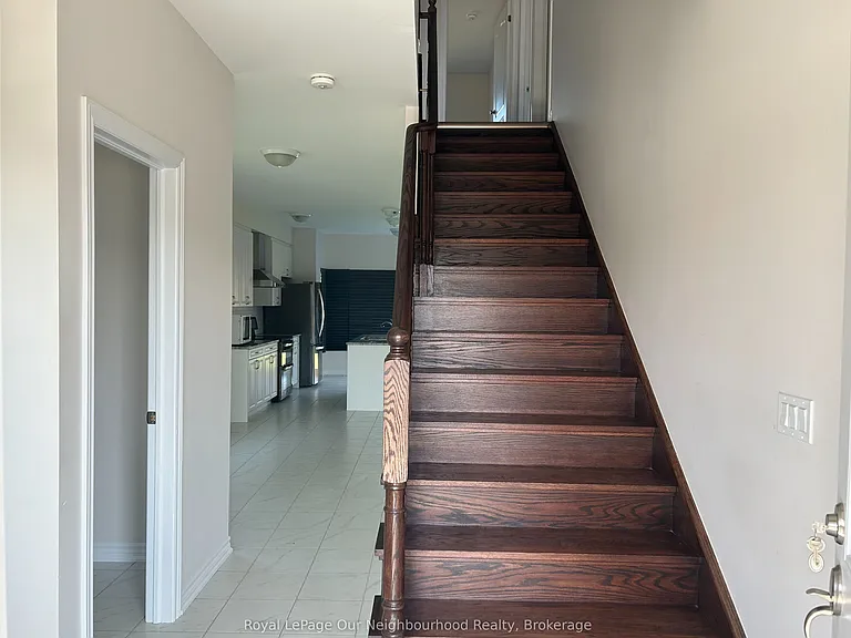 484 Joseph Gale St — Photo 8