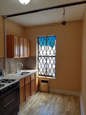 Rented by Space Link Realty | media 1