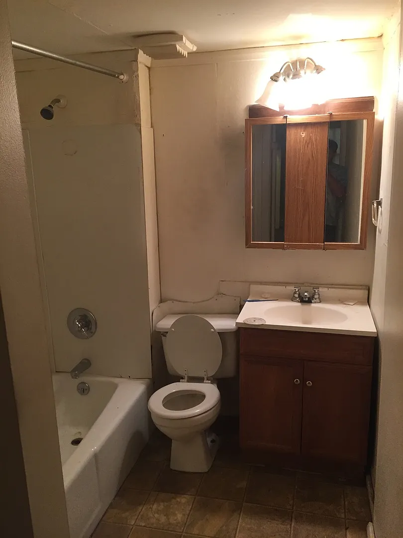 1 Bedroom With Den 1 Bath On The West Side Of Saint Paul Heat Included — Photo 4