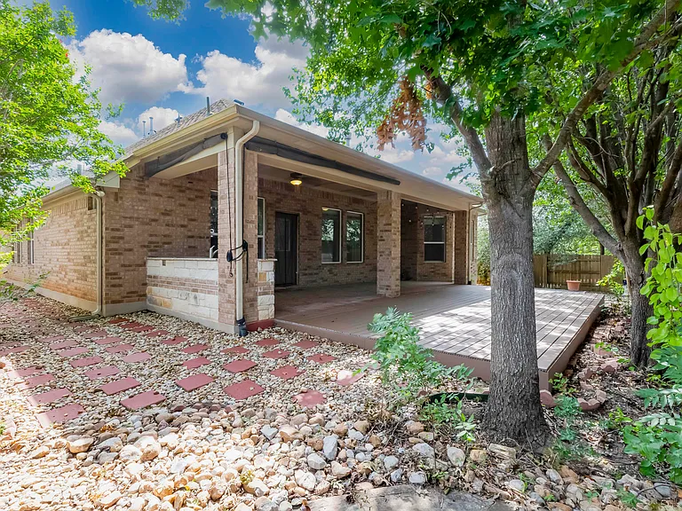 116 Azimuth Dr — Photo 8