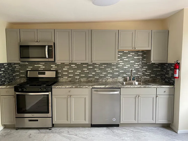 34 Wayne St #1 — Photo 1