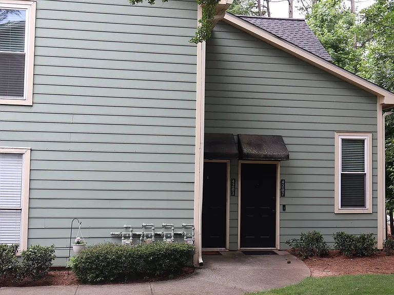 4207 Canyon Point Cir — Photo 3