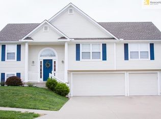 901 SE 15th St, Lees Summit, MO 64081