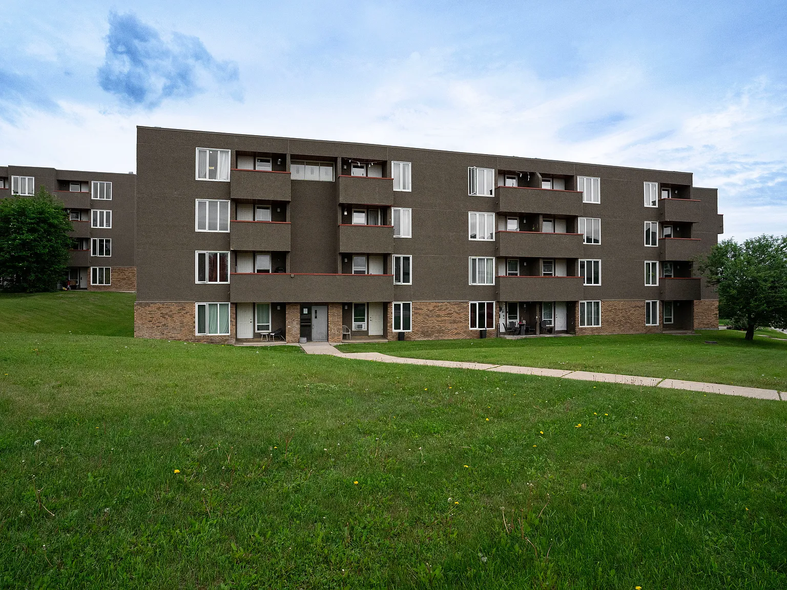 Marsh Manor Apartments — Photo 4