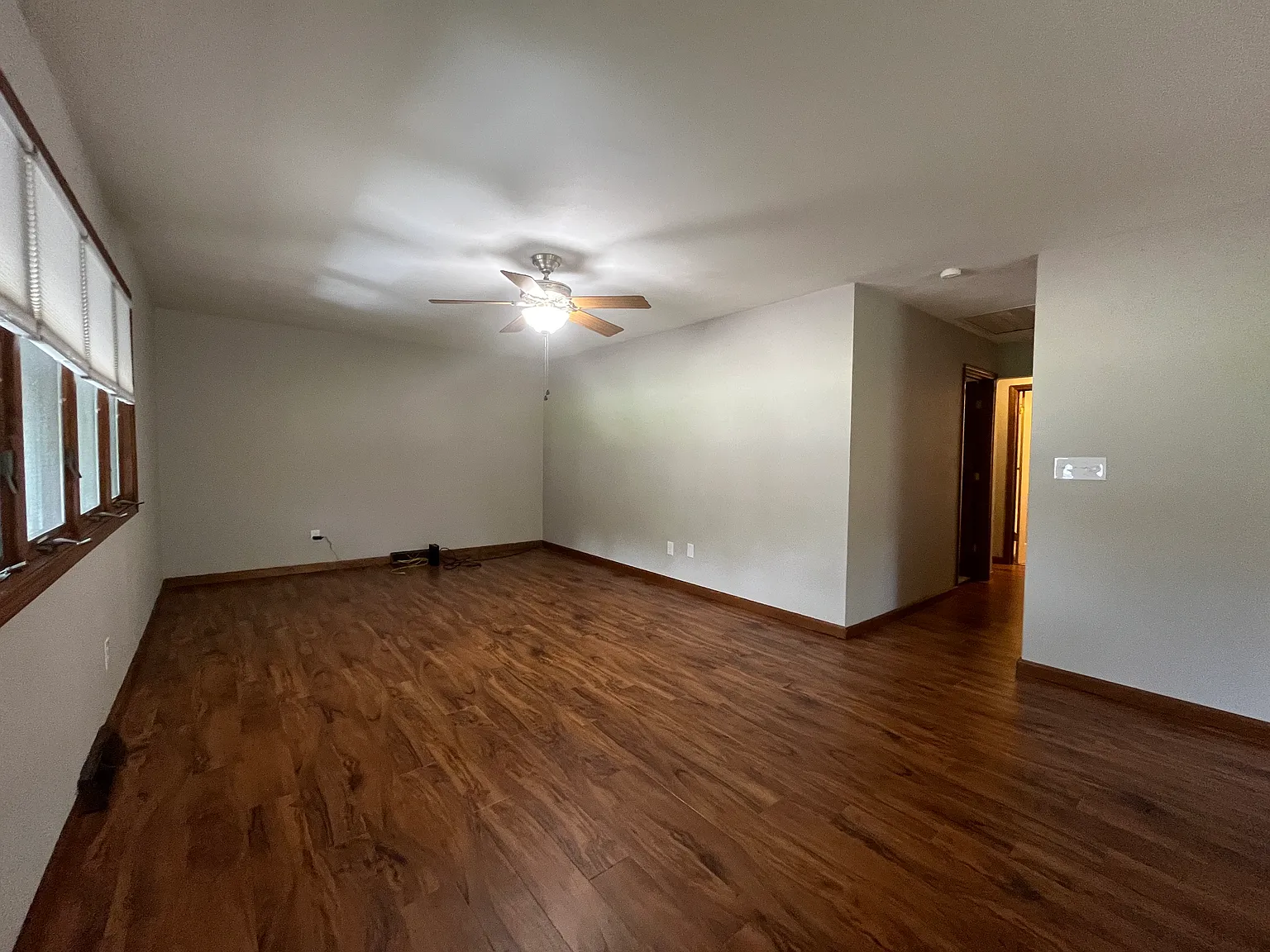 4 bed, 2.5 bath, 2078 sqft, $2,295 — Photo 2