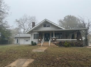 215 W Sears St, Denison, TX 75020