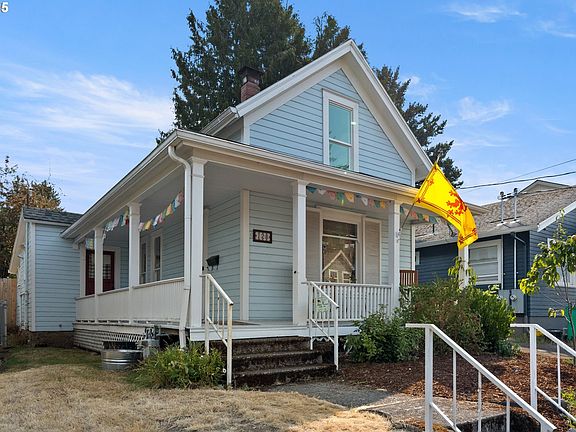 2nd image of 128 NE 74th Ave