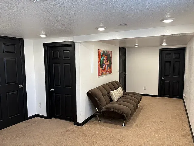 3275 W Hawthorne Pl — Photo 19