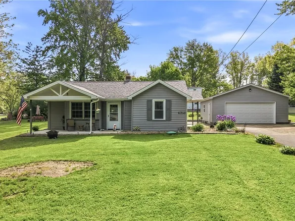 3635 Homewood Ave, Hubbard, OH 44425