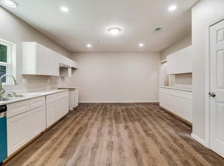 562 1st St SW, Paris, TX 75460