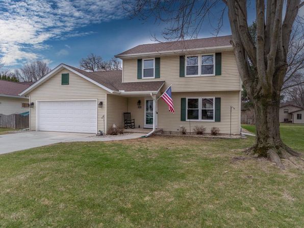 5805 Black Walnut Drive, Mcfarland, WI 53558