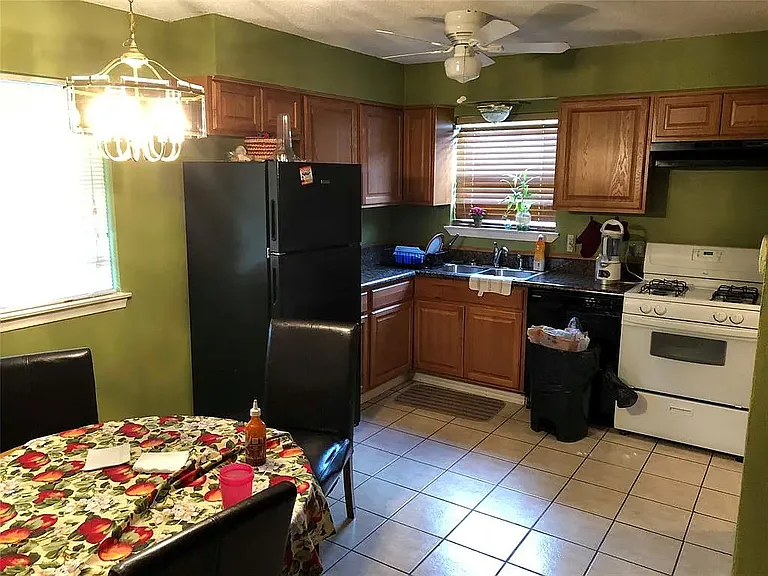 2123 Bowie Dr — Photo 6