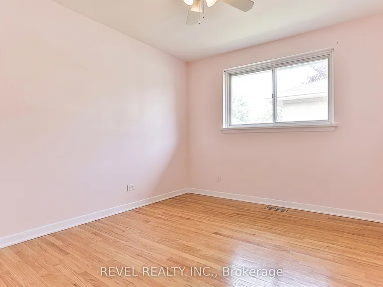 16 Ravenview Dr — Photo 12