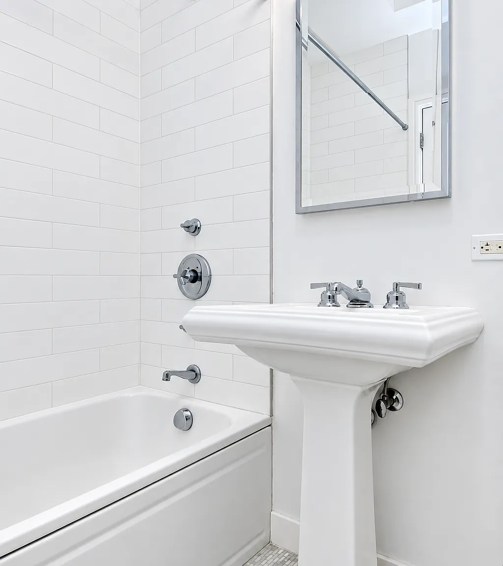 230 Riverside Dr — Photo 3