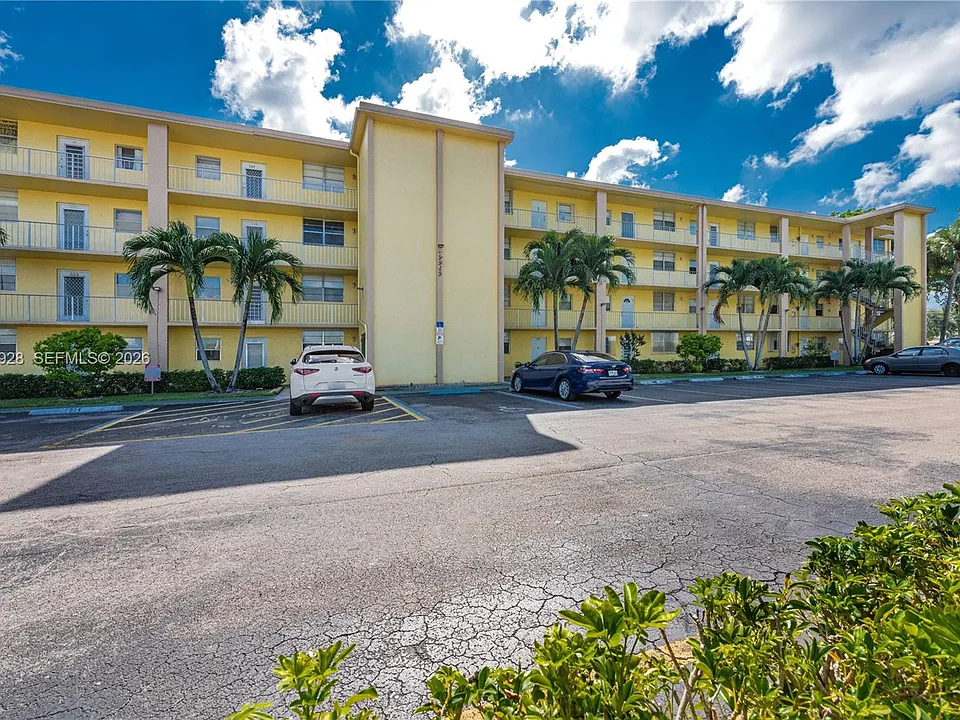 9949 Sandalfoot Blvd #538