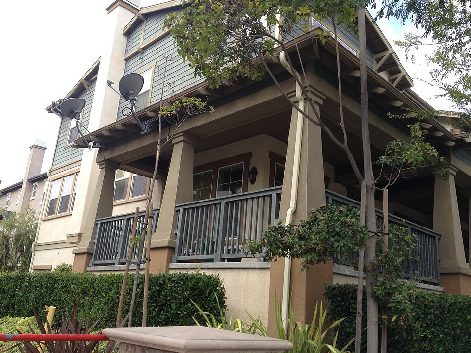 Beautiful Cornor lot