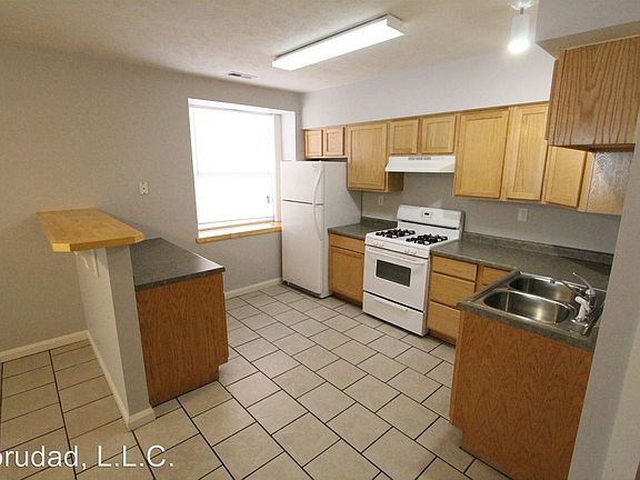 2nd image of 315 S 27th Ave APT 02