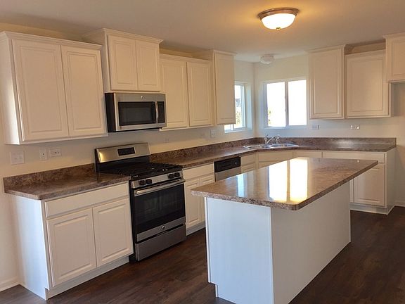5th image of 1037 Adagio Dr