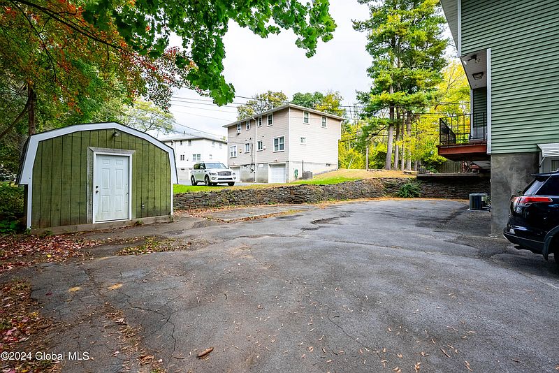 5th image of 3 Woodbine Road