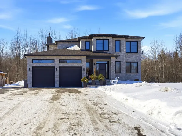 4750 Moore Rd, East Hawkesbury, ON K0B 1P0