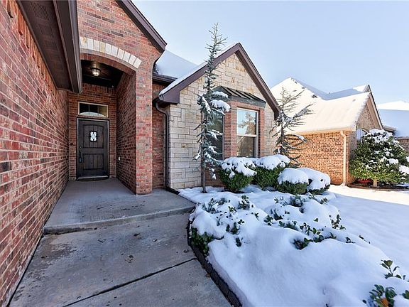 3rd image of 16216 Josiah Pl