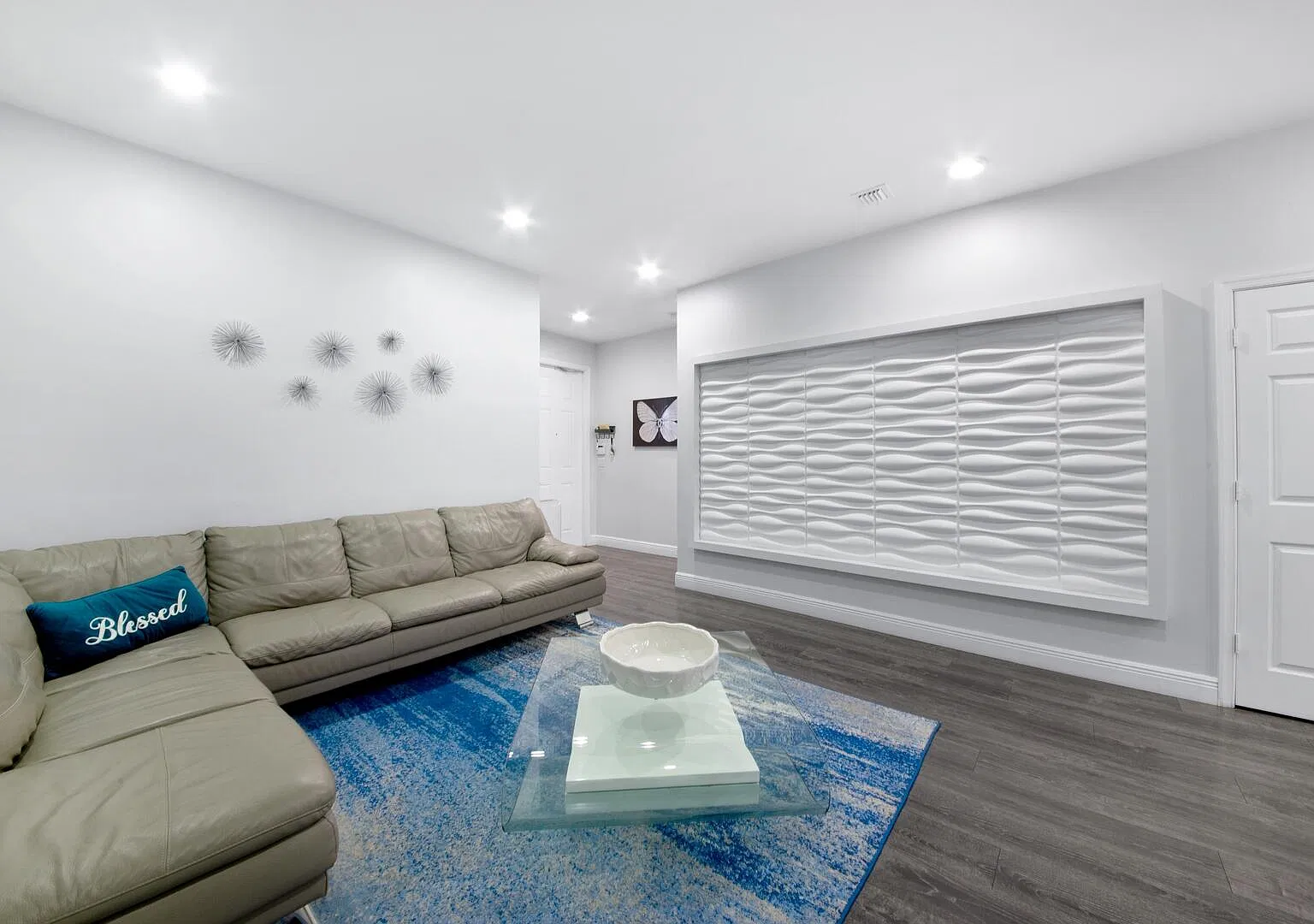 3 bed, 2.5 bath, 1316 sqft, $2,950 — Photo 4