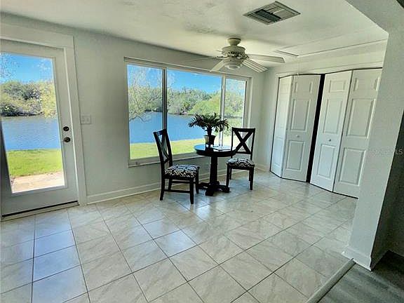 4th image of 4124 Hampton Dr