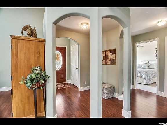2nd image of 1548 Drysdale Way