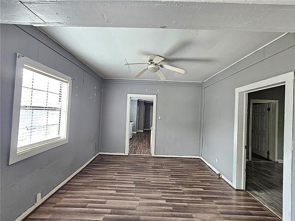 5th image of 600 Forest Ave