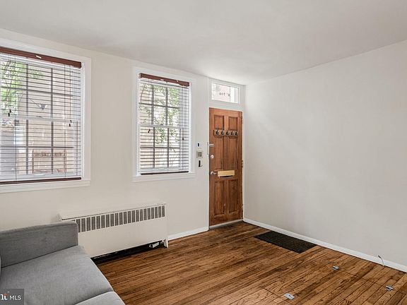 4th image of 926 Irving St