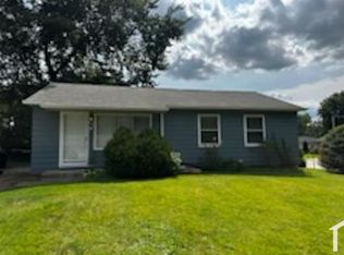 9700 Scottdale Dr, Saint Louis, MO 63136