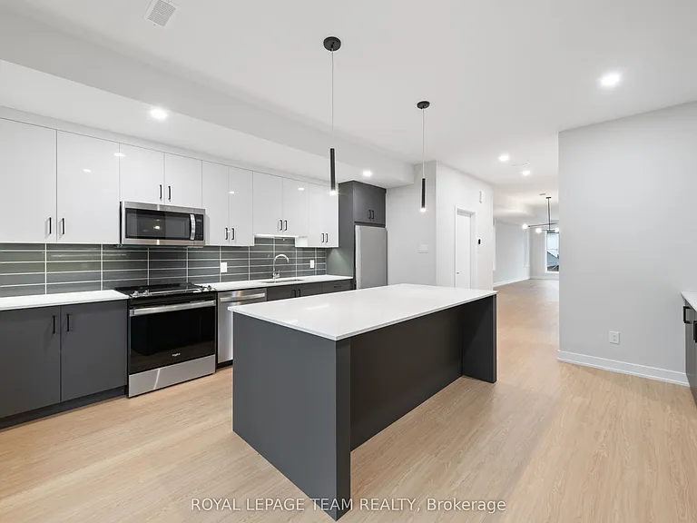 49 Grosvenor Ave #3 — Photo 18