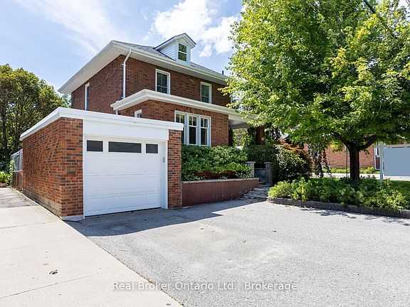 2nd image of 55 Wellington St