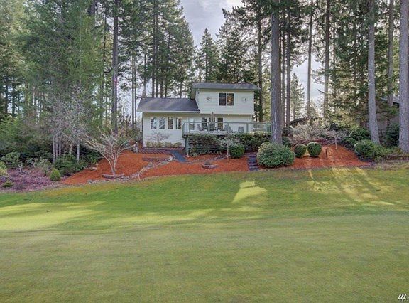 5th image of 880 E Country Club Dr E