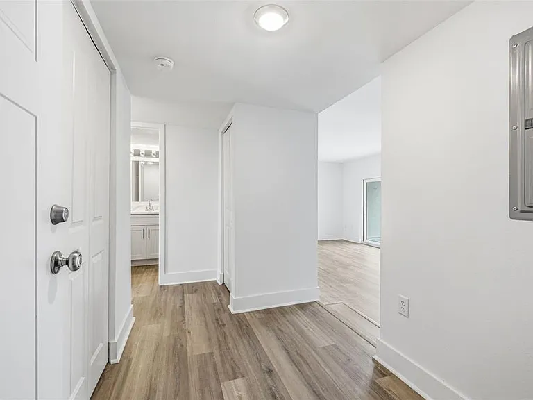 554 Plaza Seville Ct #103 — Photo 21
