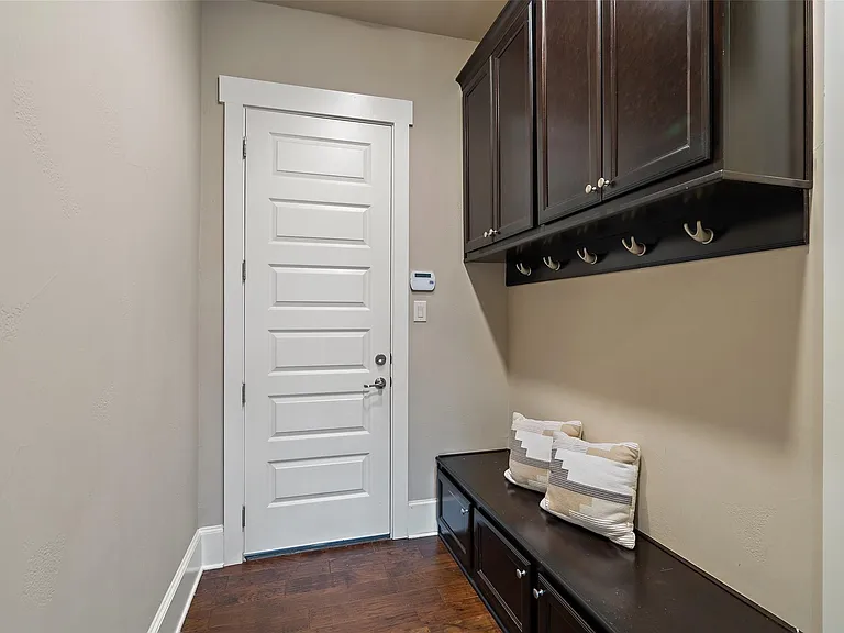 905 Madison Fork Dr — Photo 35