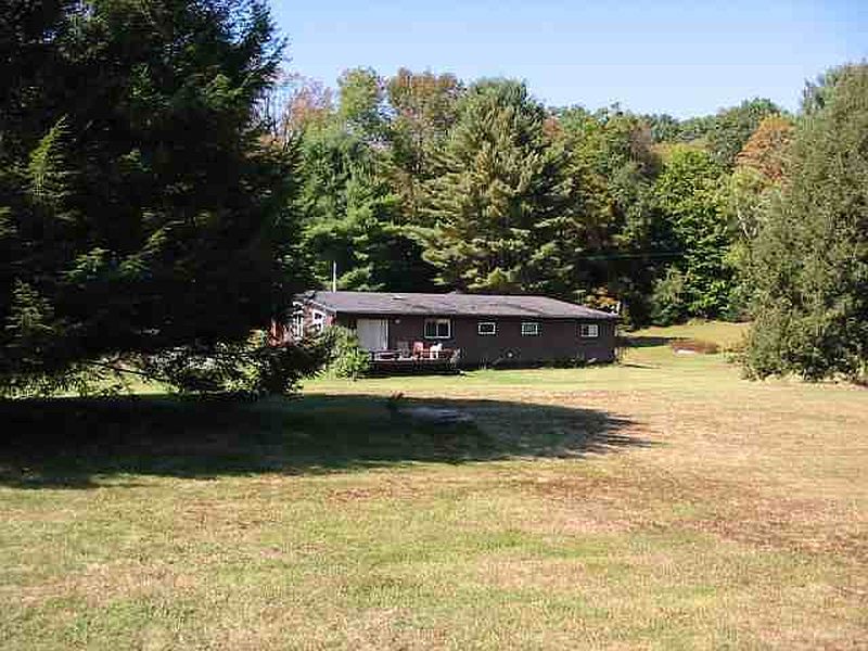 2nd image of 754 N MOORE HILL Road