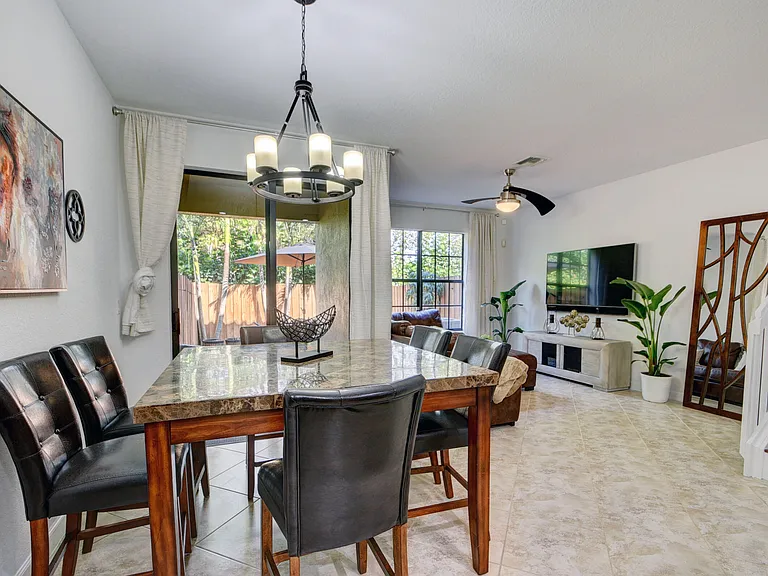 10342 Wellington Parc Dr — Photo 7