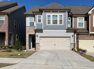 521 Wayland Grove Ln, Apex, NC 27523