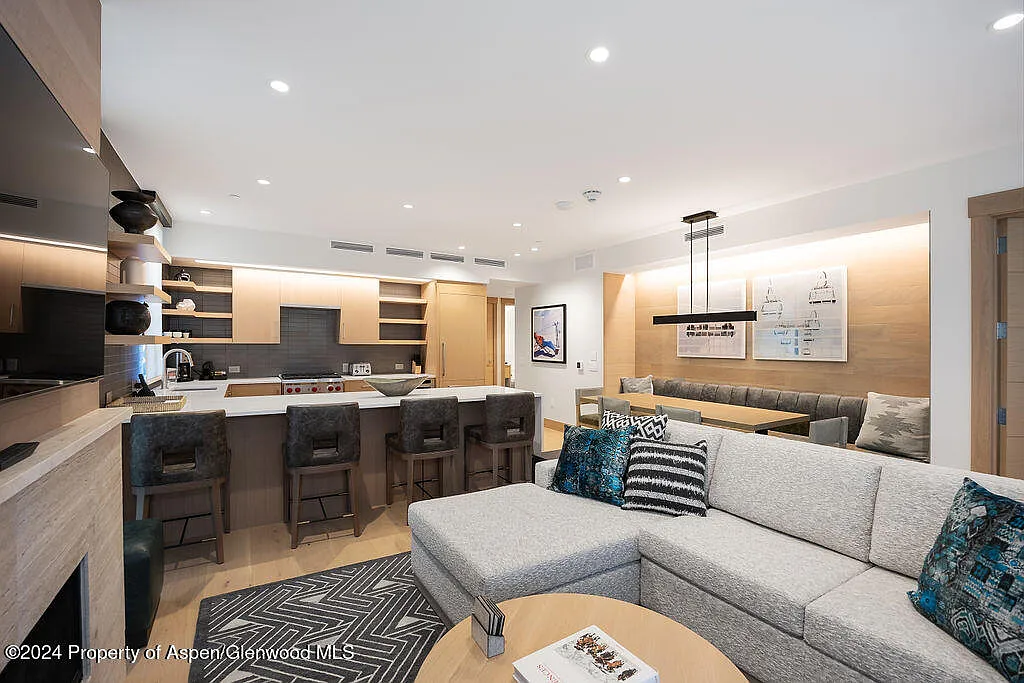 2 bed, 1248 sqft, $45,000 — Photo 1