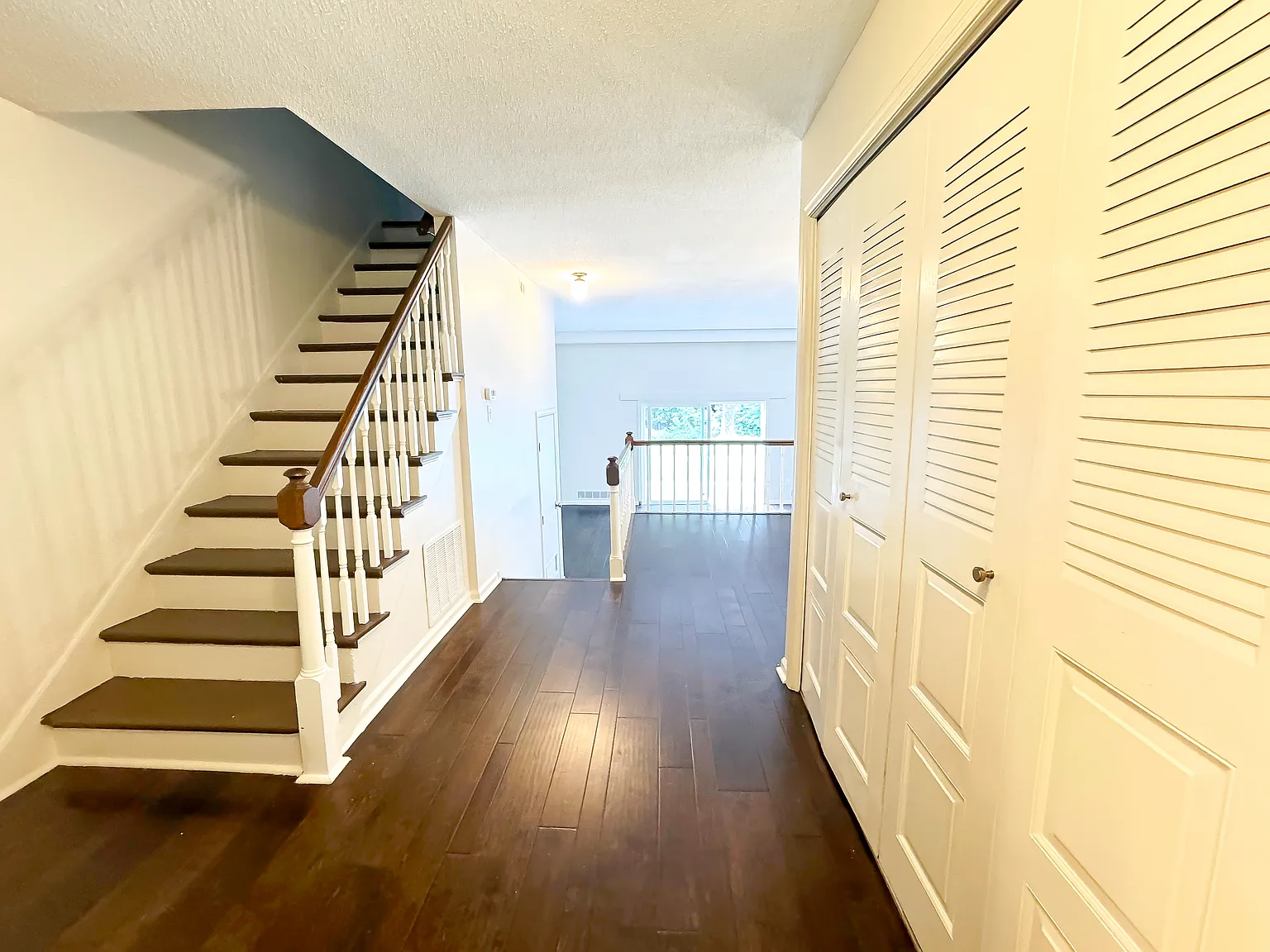 2 bed, 2.5 bath, 1722 sqft, $2,900 — Photo 4