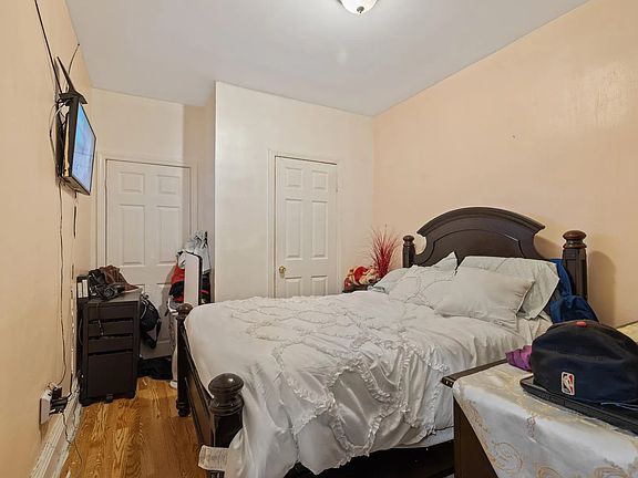 5th image of 1363 Saint Marks Ave