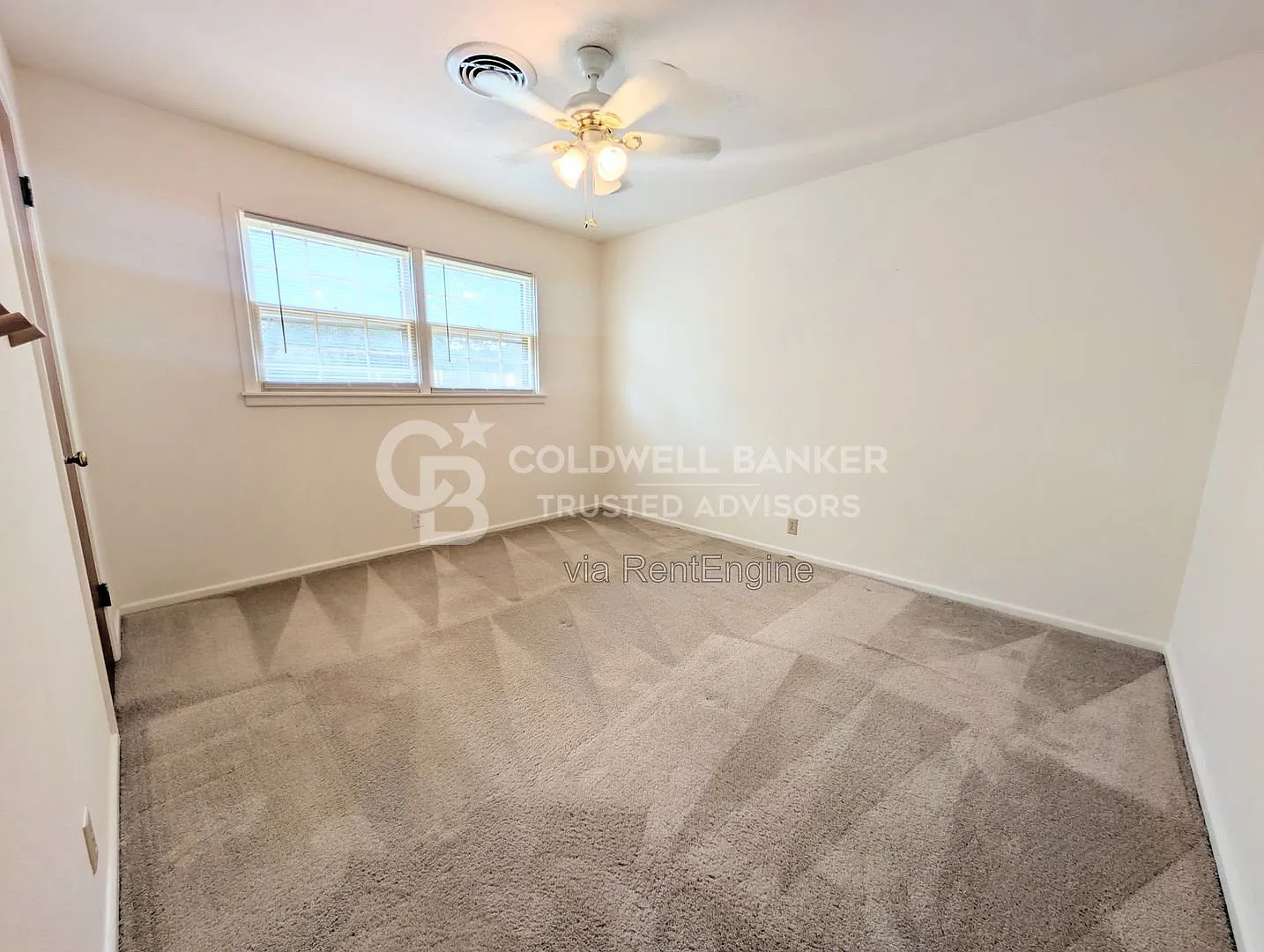 4 bed, 2.0 bath, 2278 sqft, $1,675 — Photo 2